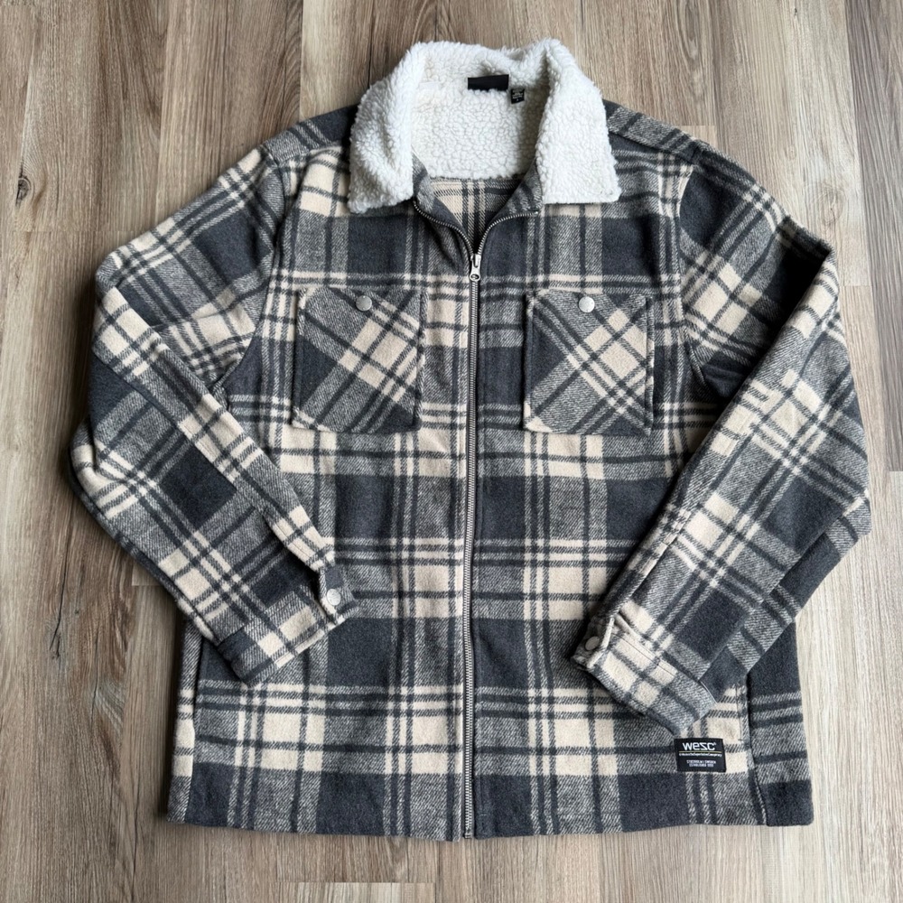 WeSC Mens XL Plaid Zip Up Shirt Jacket Sherpa Collar Grey Cream Fleece Shacket‎